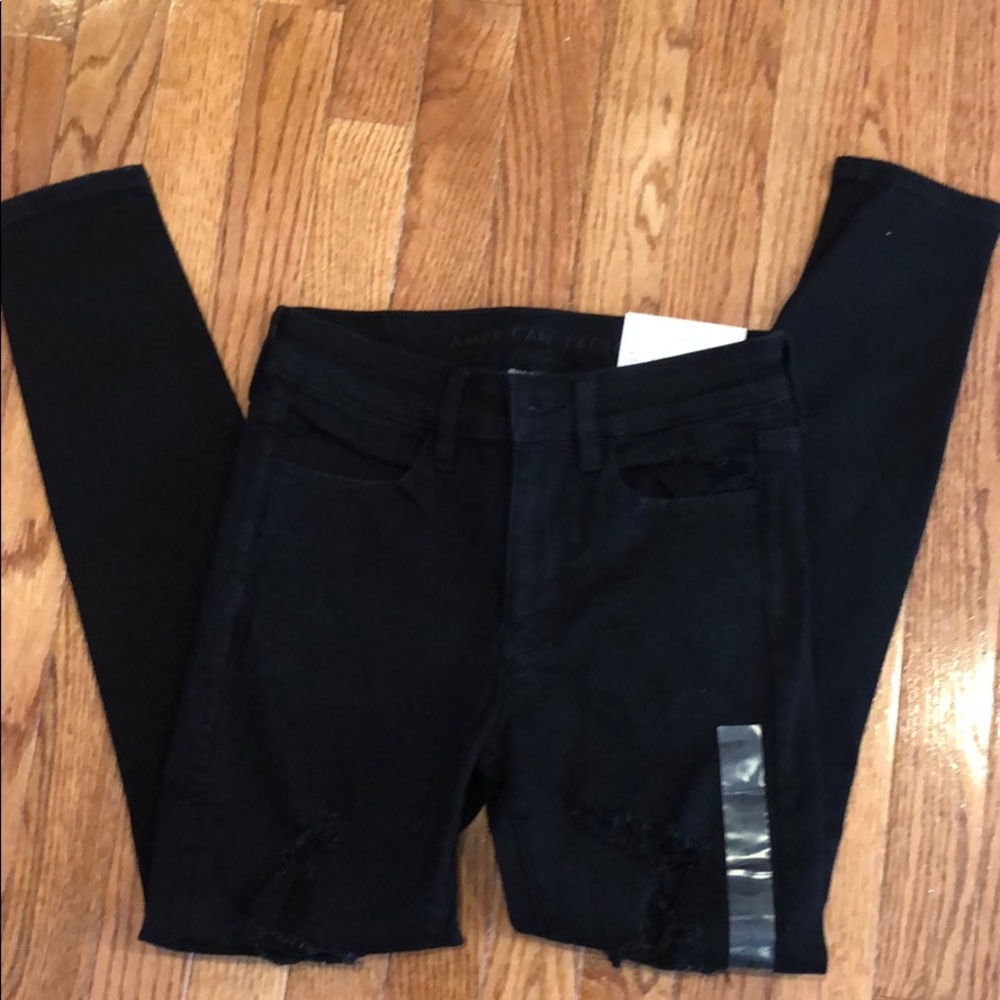 NWT BLCK DENIM DISTRESSED JEANS